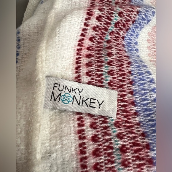 Funky Monkey | Infinity Scarf - Picture 2 of 7